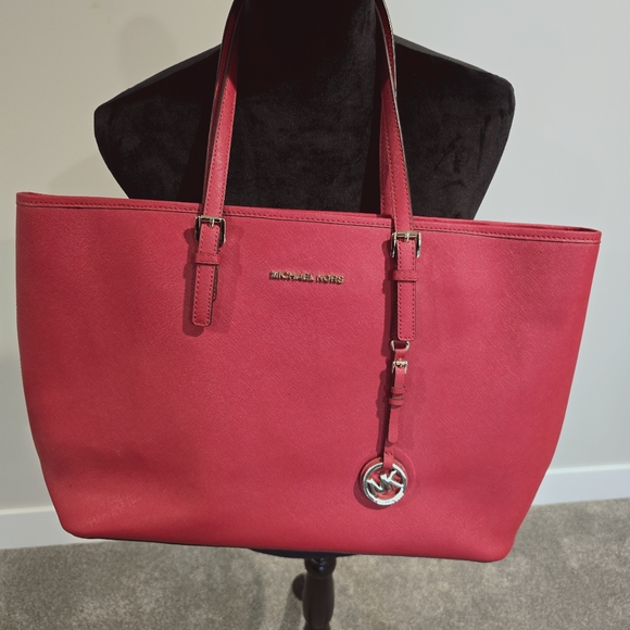Michael Kors Purse - Picture 1 of 3